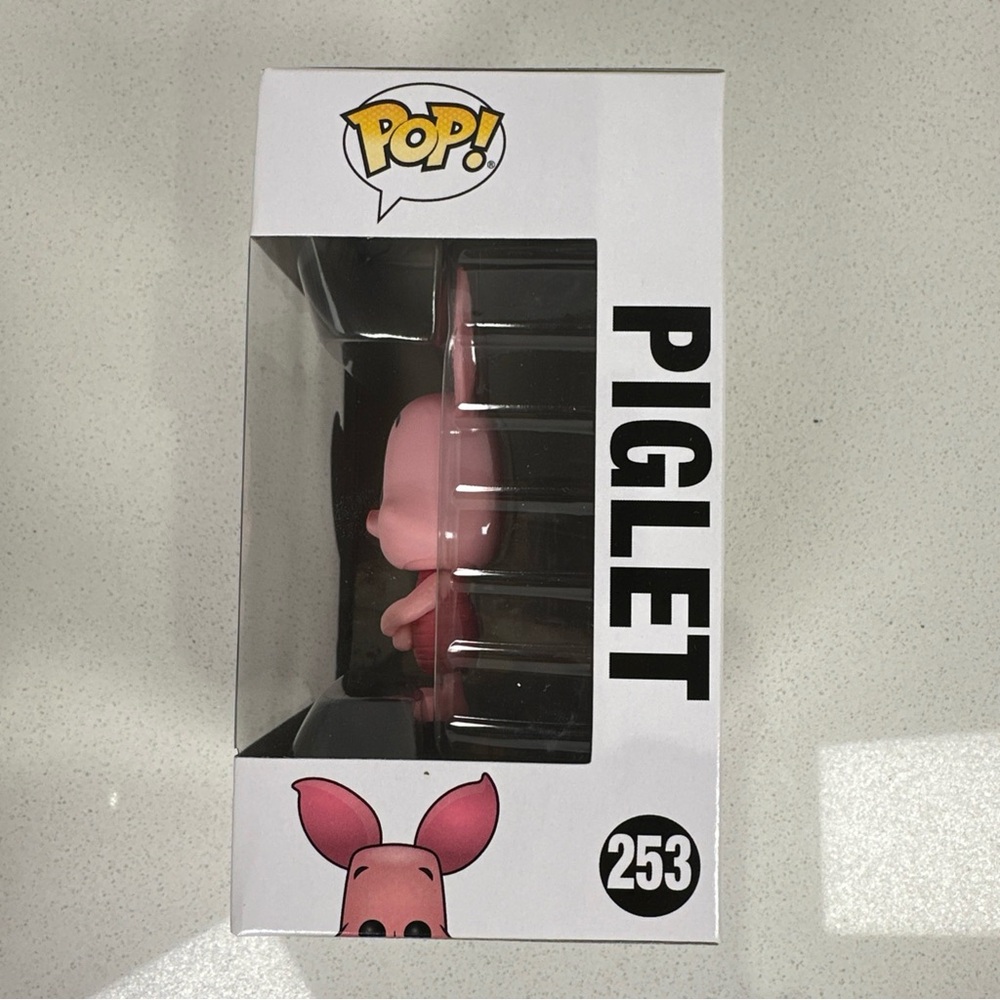 Funko Pop! Disney Winnie the Pooh Piglet #253 Pink Vinyl Figure - Picture 4 of 7